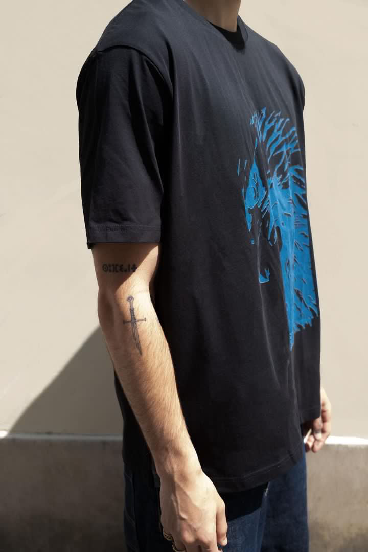 Eagle black tee